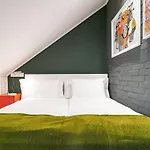Hotel apartamentowy Revelton