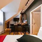 Revelton Hotel apartamentowy Mariańskie Łaźnie