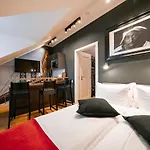 Hotel apartamentowy Revelton 4*