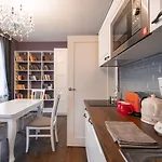 Hotel apartamentowy Revelton