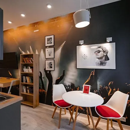 Revelton 아파트호텔