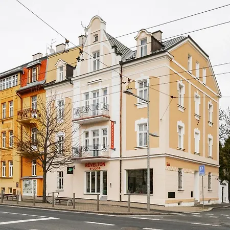 Revelton Apart Otel Mariánské Lázně