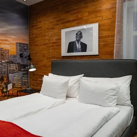 Revelton 公寓式酒店 4*