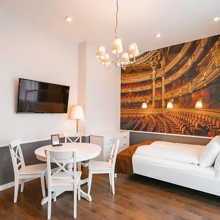 Revelton 아파트호텔 4*