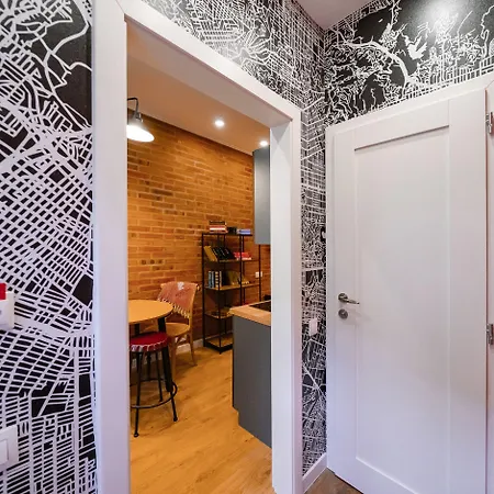 Revelton 아파트호텔 4*