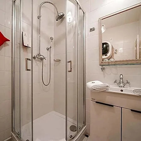 Revelton 4*